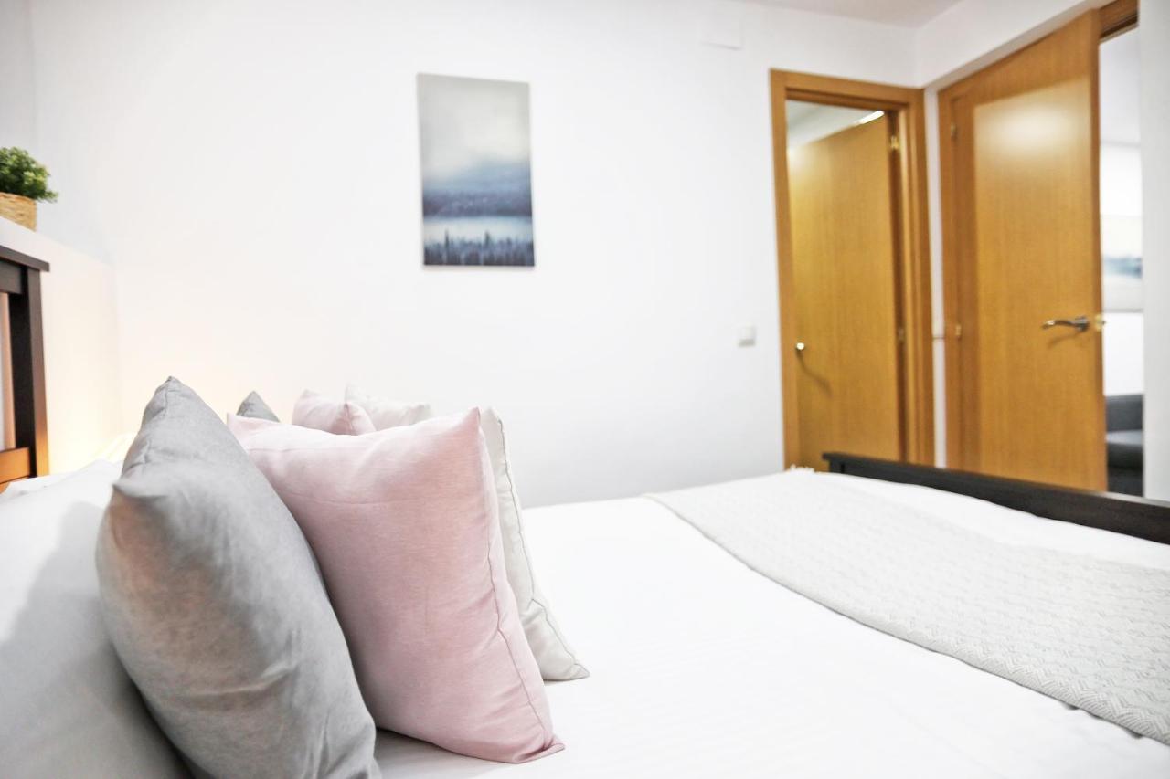 Holidays2Malaga Goya - Zona Huelin & 500 Mts De La Playa Exterior photo