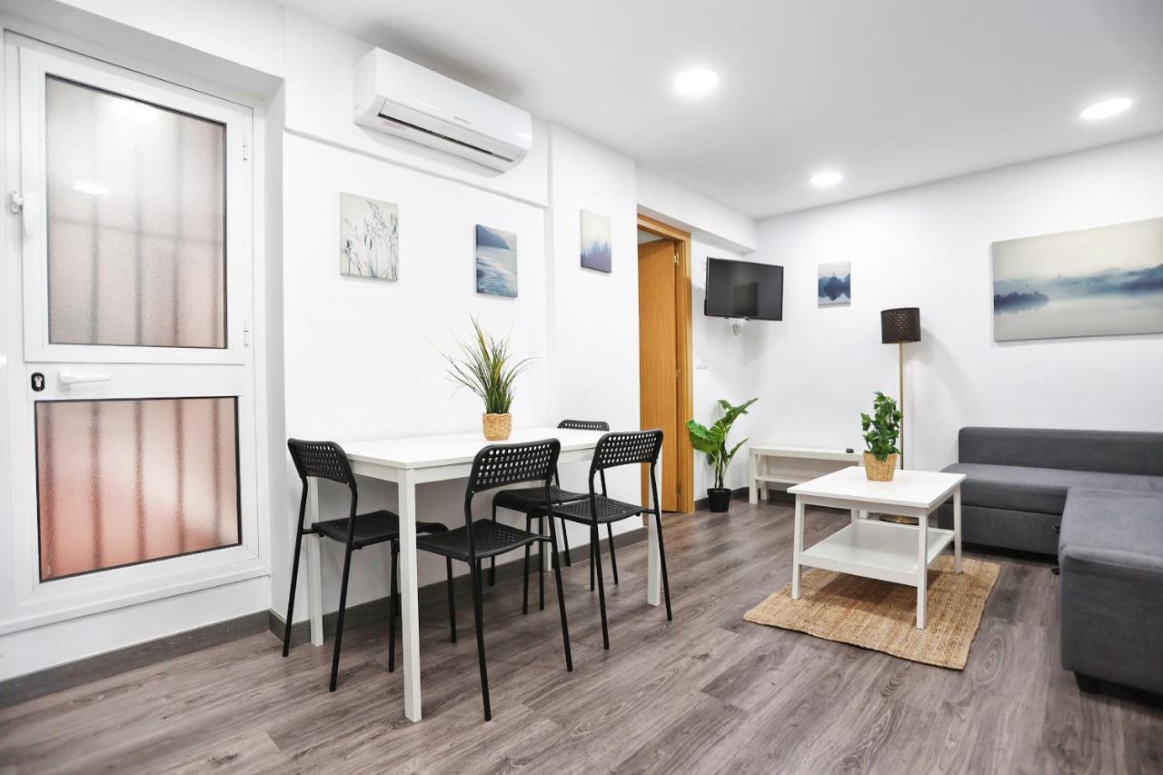 Holidays2Malaga Goya - Zona Huelin & 500 Mts De La Playa Exterior photo
