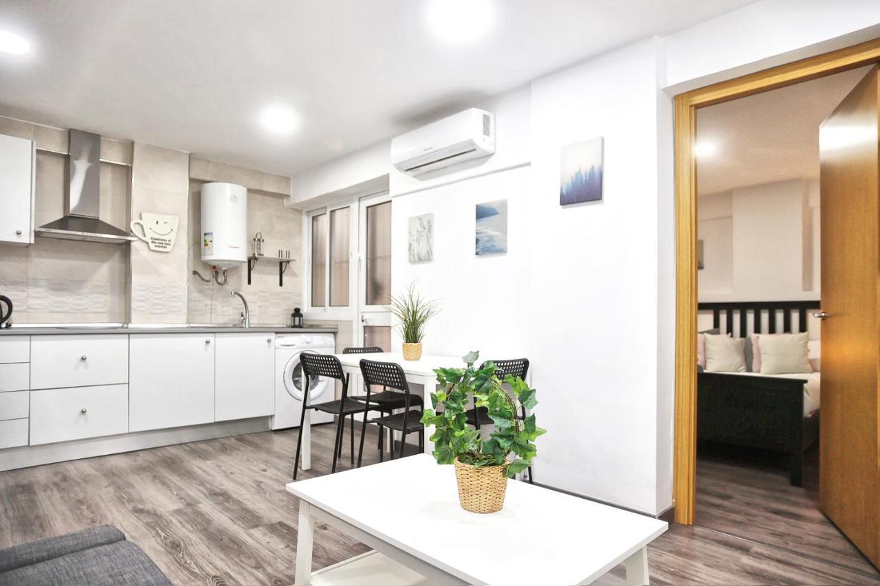Holidays2Malaga Goya - Zona Huelin & 500 Mts De La Playa Exterior photo